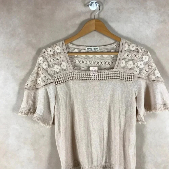 Beige Boho Fringe Embroidered Top NWT XS - Picture 3 of 6